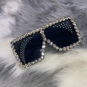 HOT GIRL DIAMOND STUDDED SUNGLASSES💎